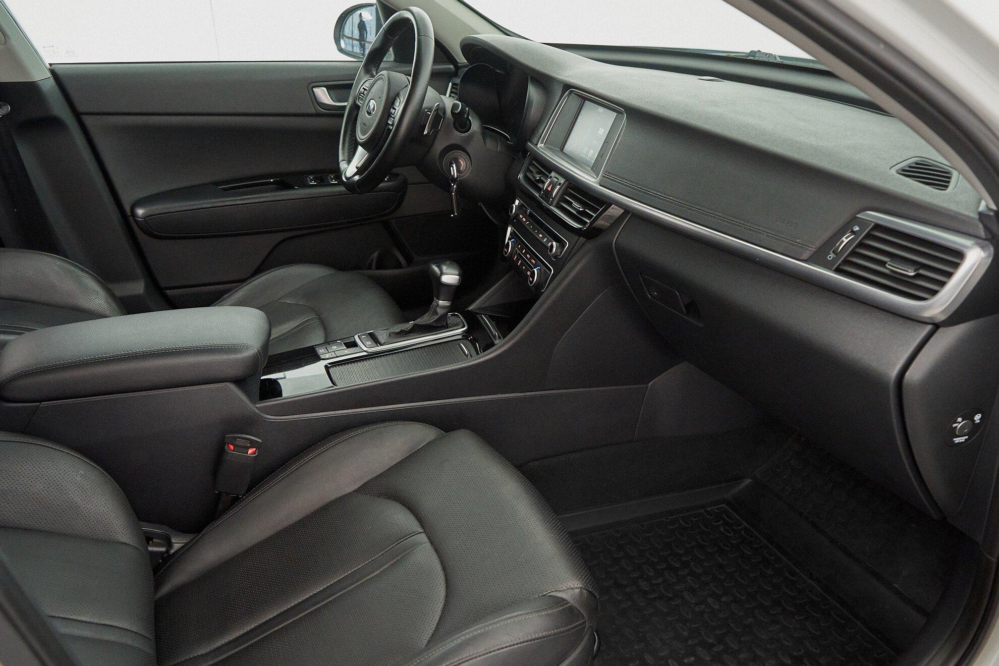 Kia Optima 2018, белый