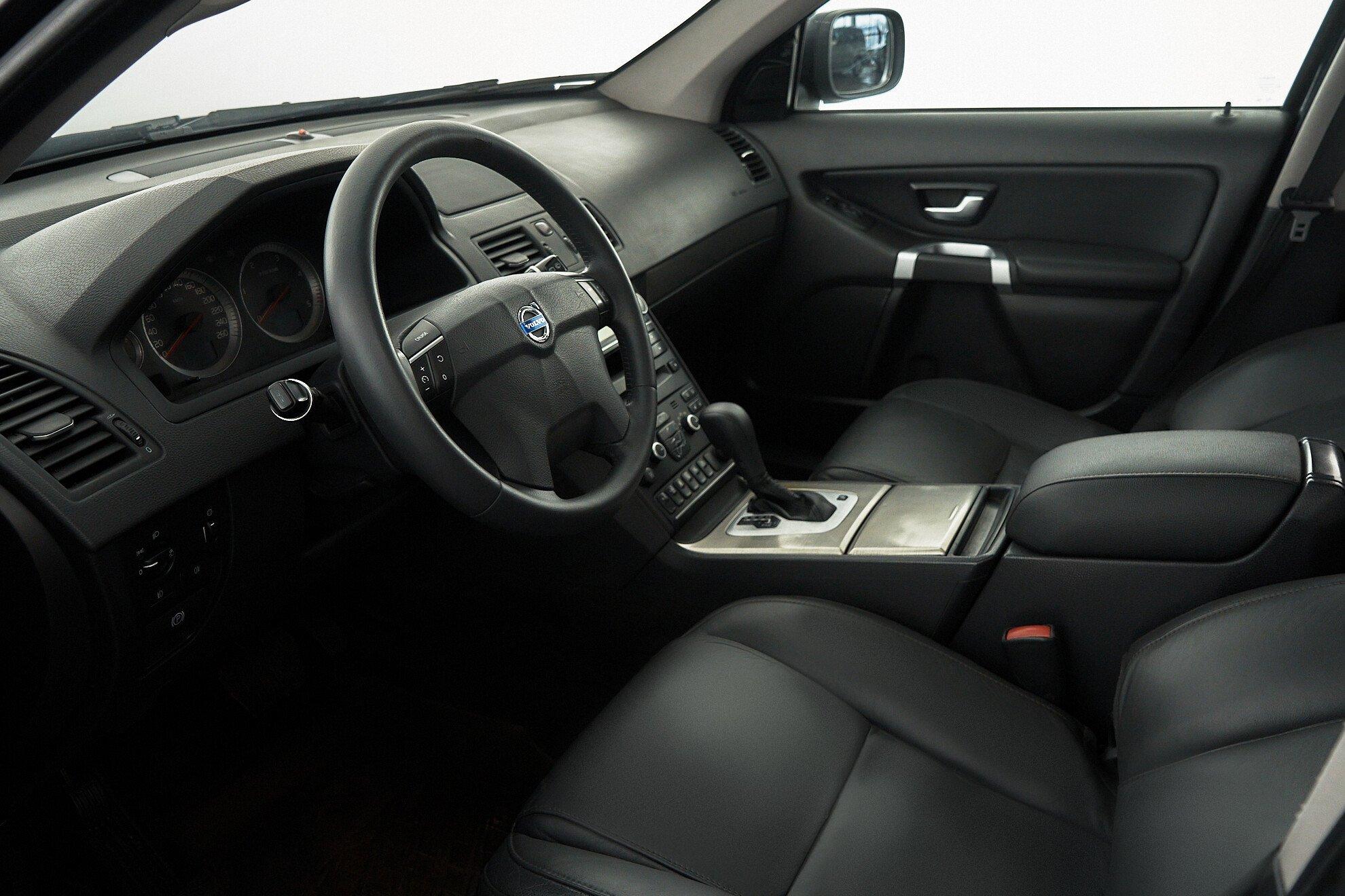Volvo XC90 2011, черный