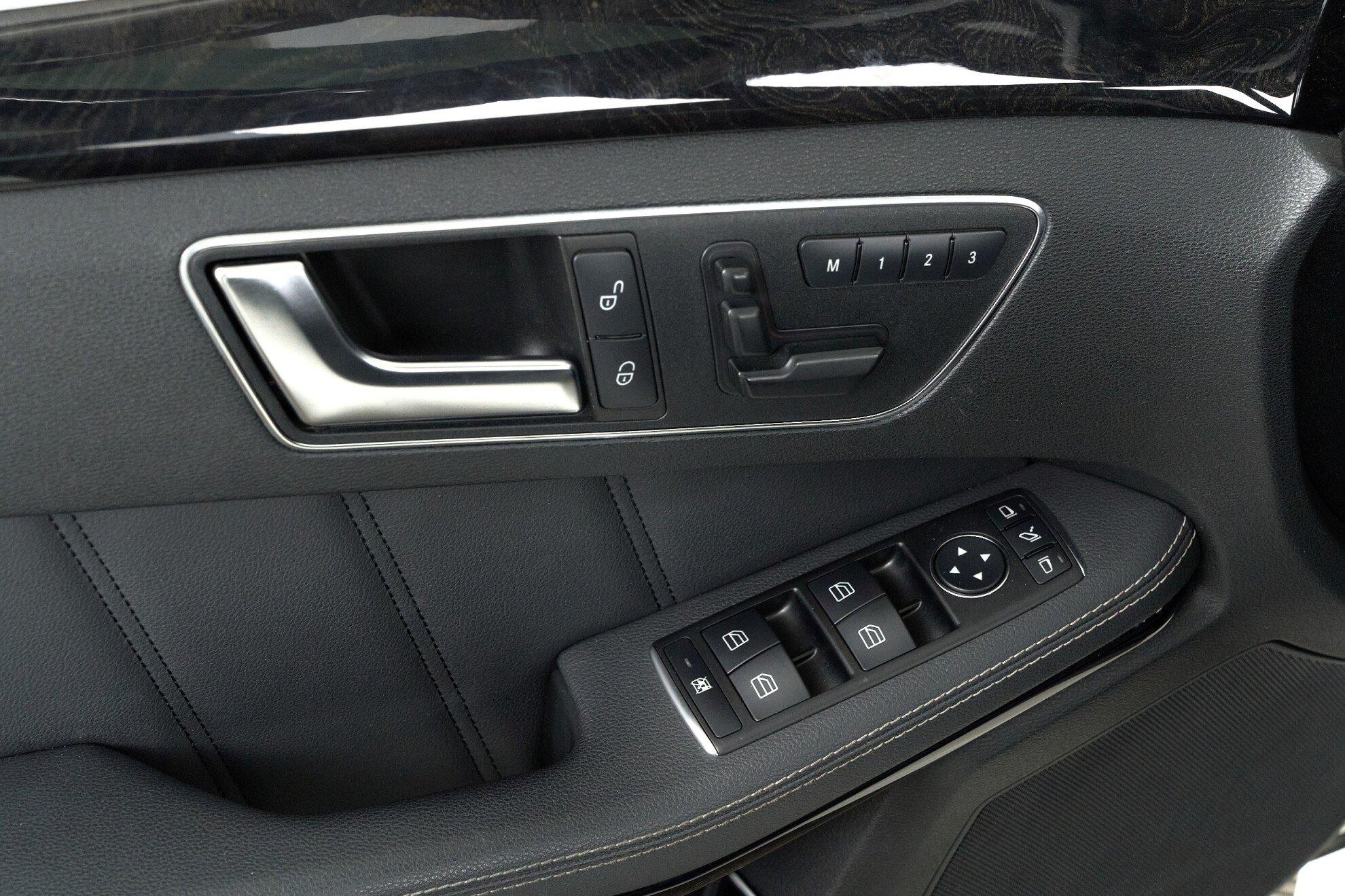 Mercedes-Benz E-Класс 2012, белый