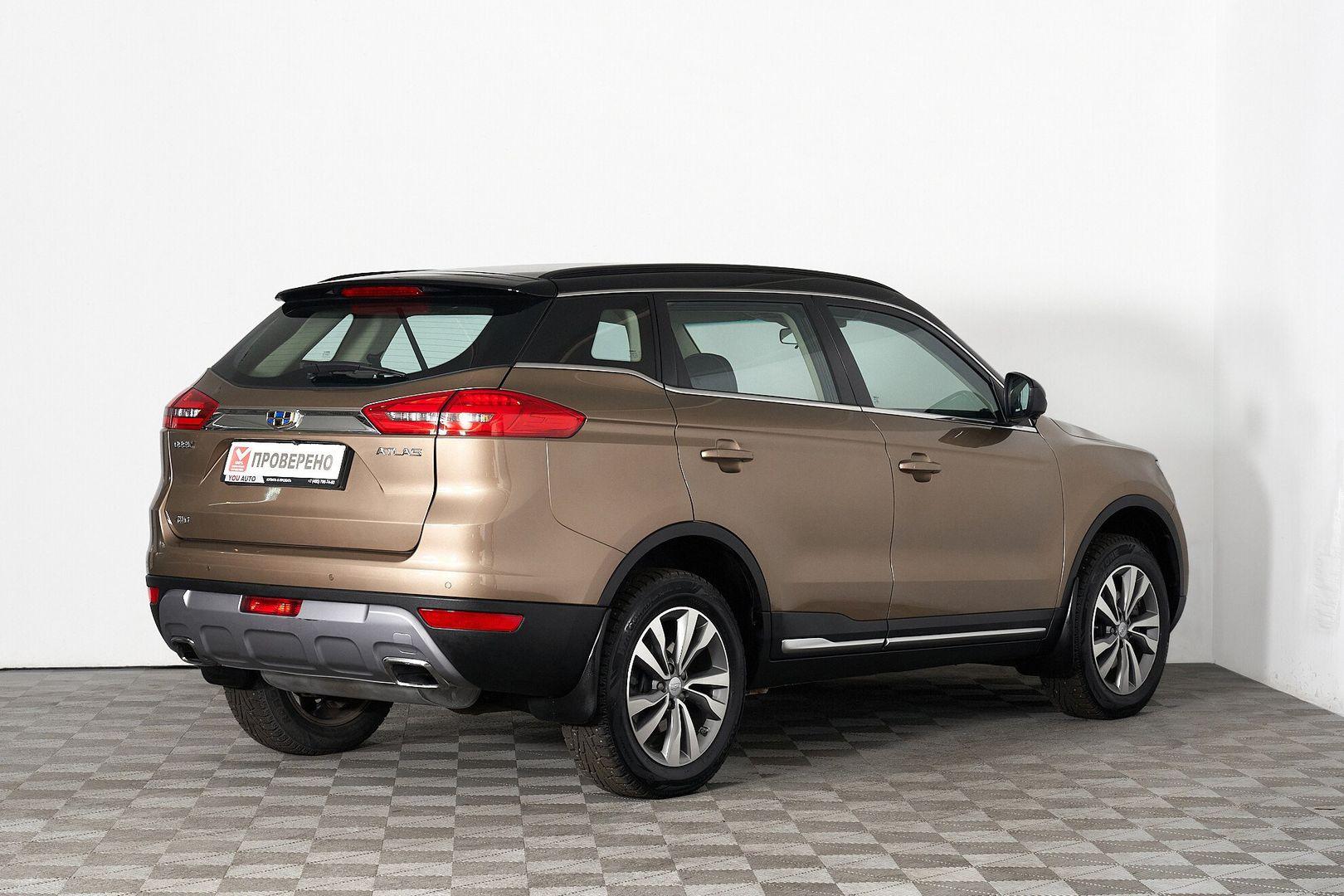 Geely Atlas 2019, бежевый