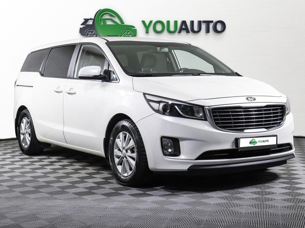 Kia Carnival 2016, белый