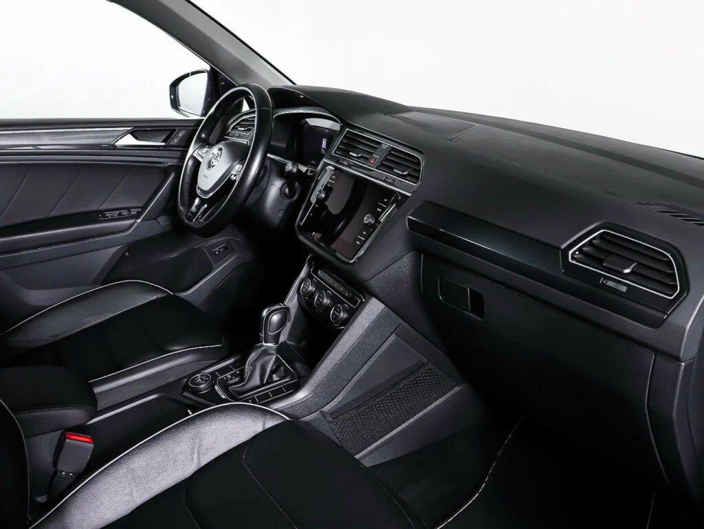 Volkswagen Tiguan 2019, синий