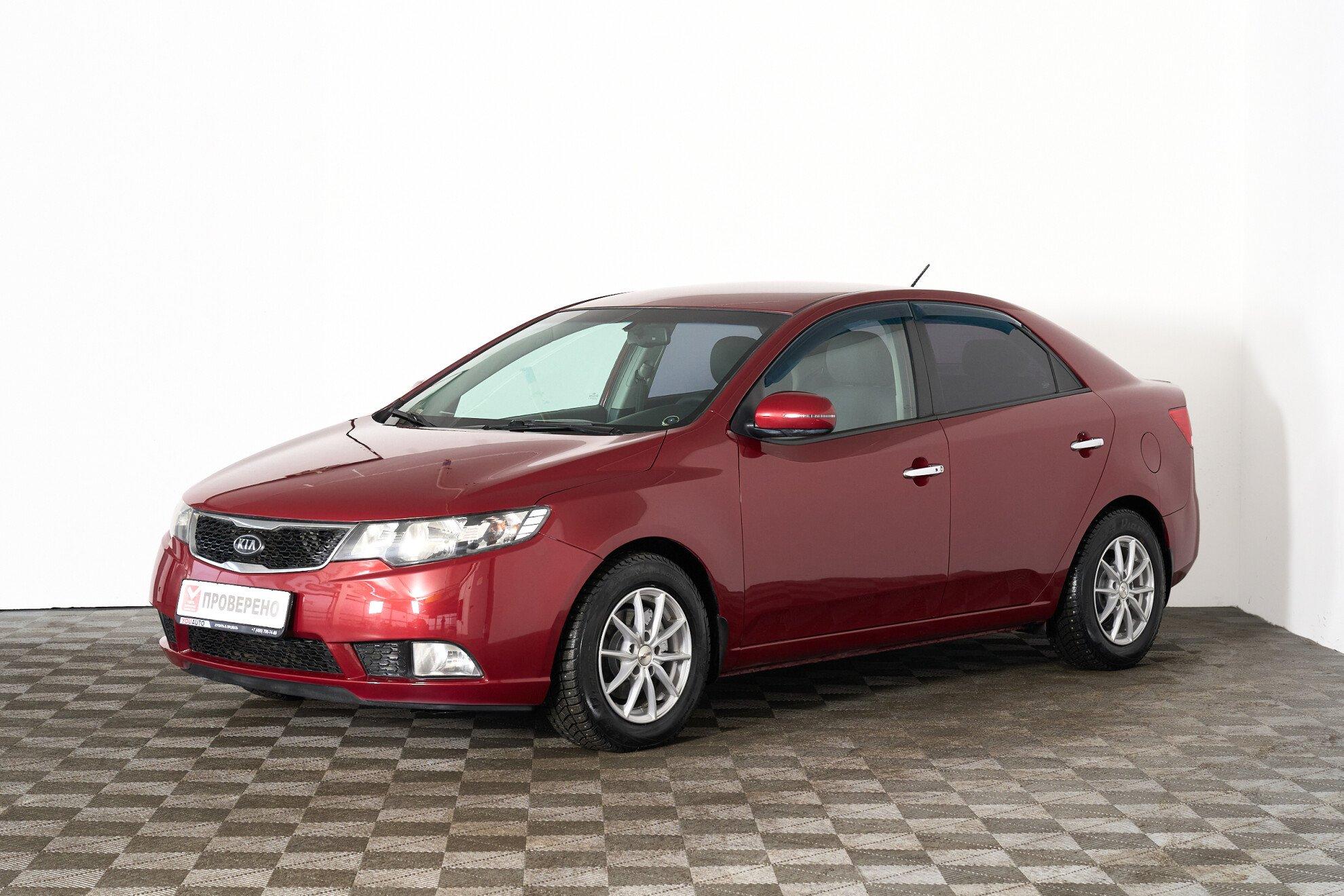 Kia Cerato 2011, красный