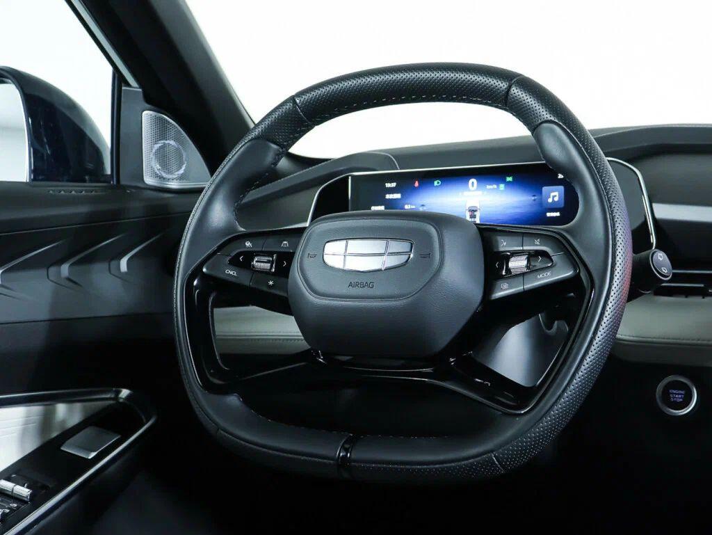 Geely Boyue Cool 2024, серый