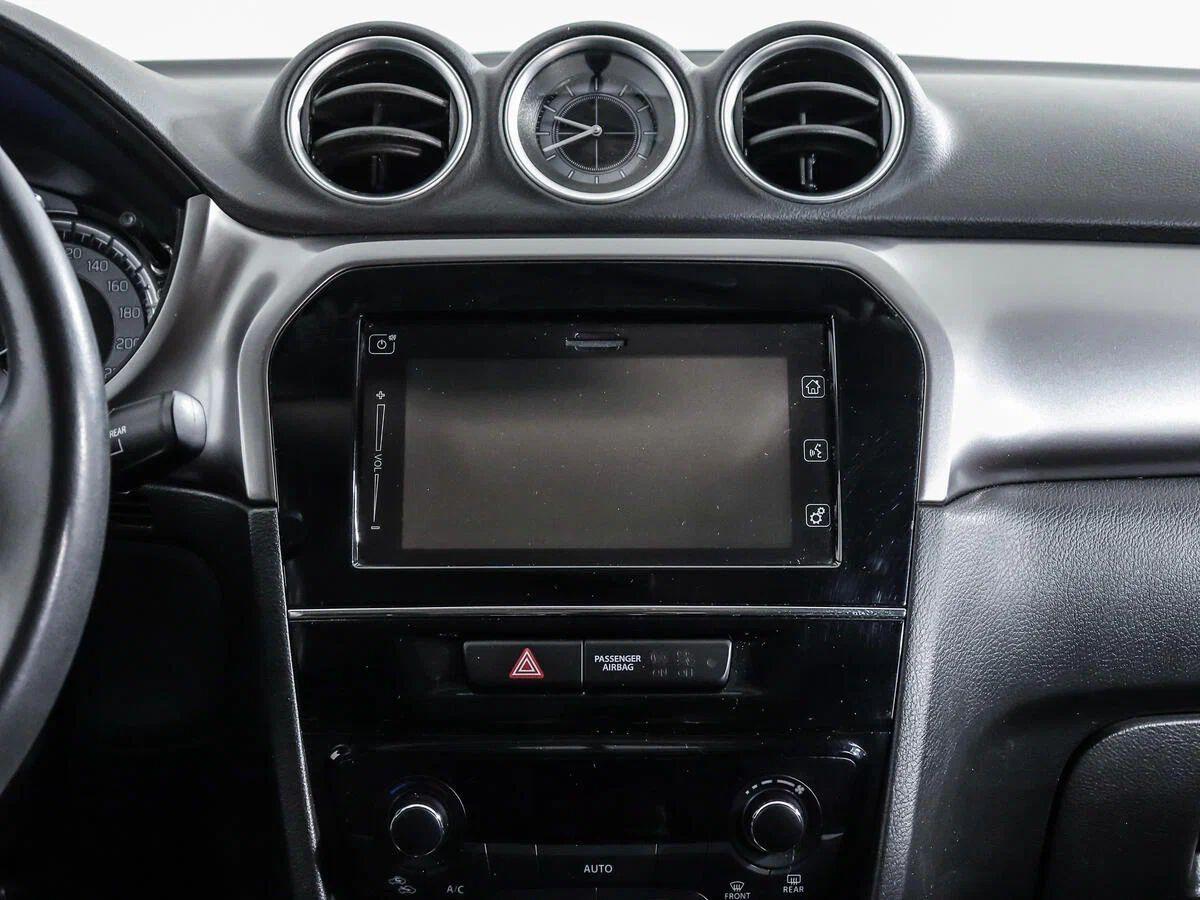 Suzuki Vitara 2021, черный
