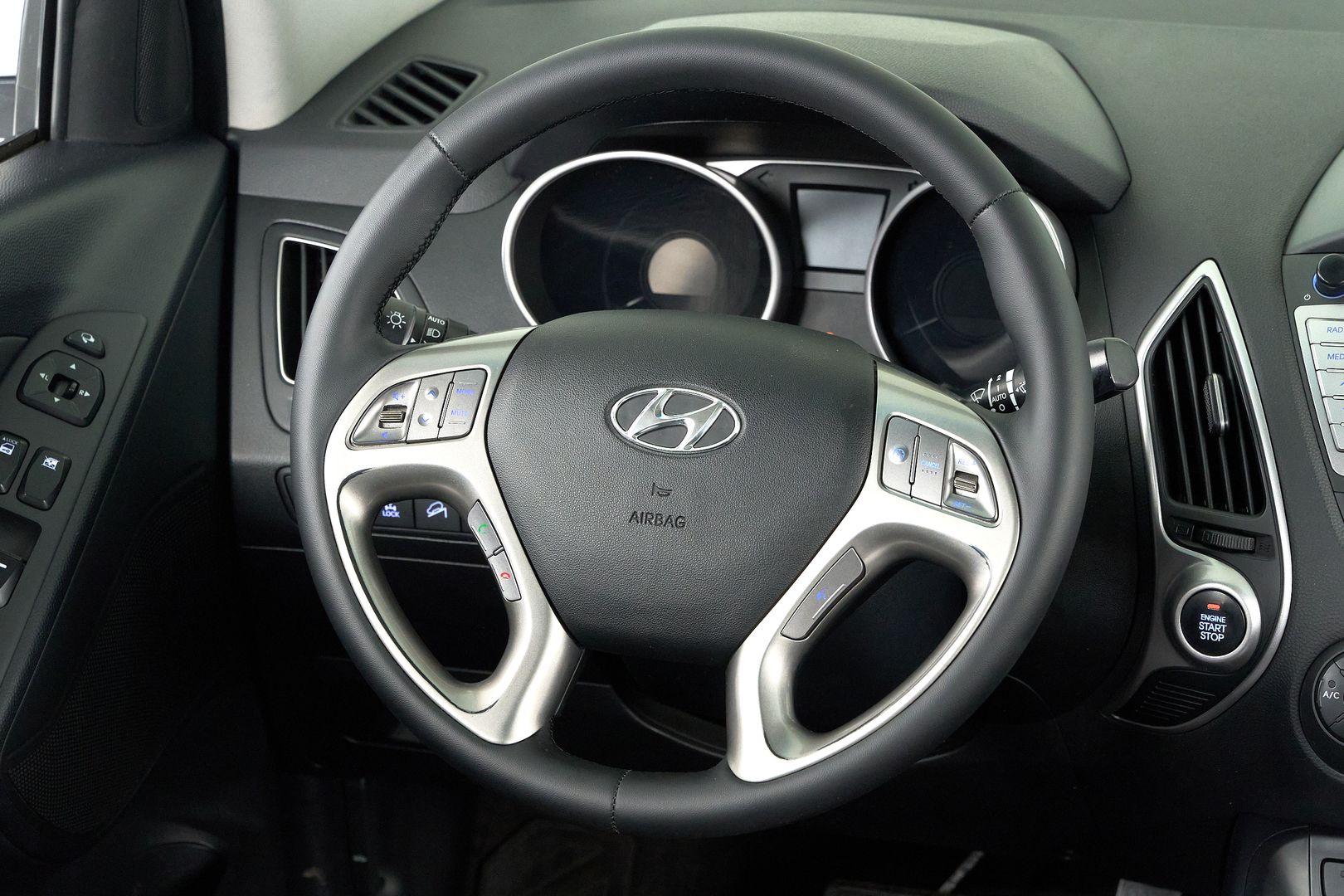 Hyundai ix35 2012, серебряный