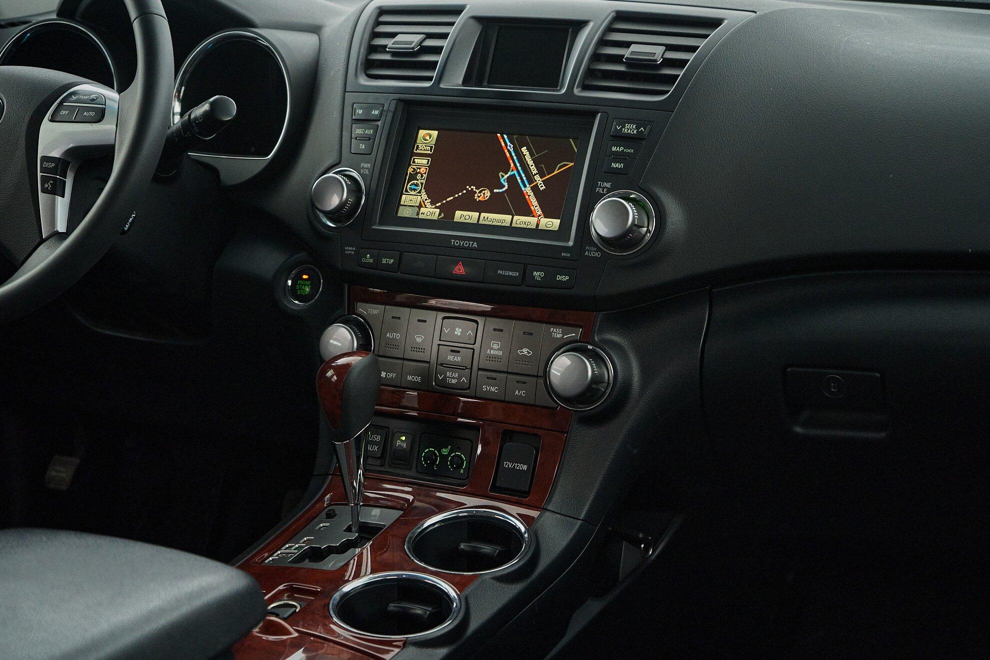 Toyota Highlander 2011, черный
