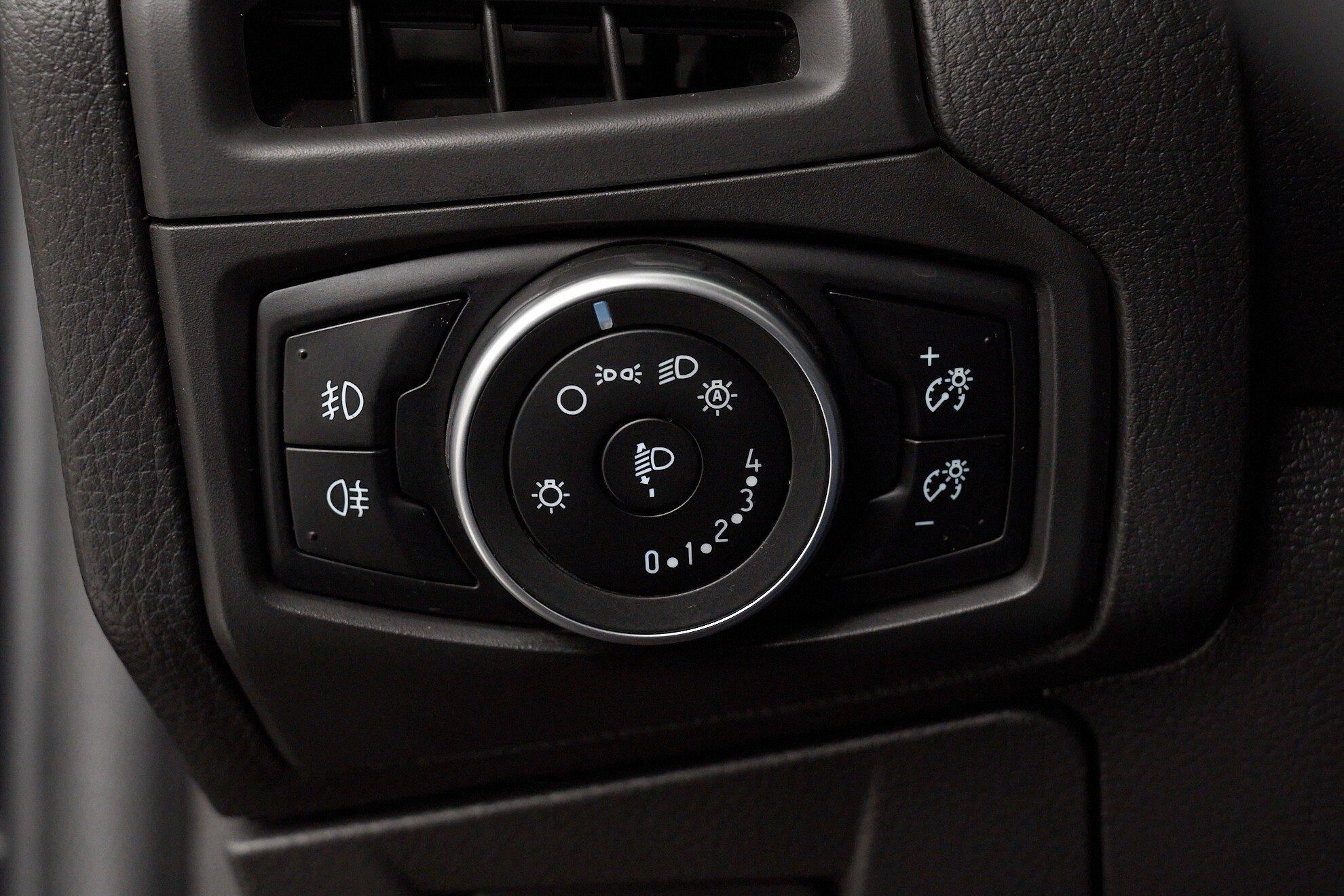 Ford Focus 2015, черный