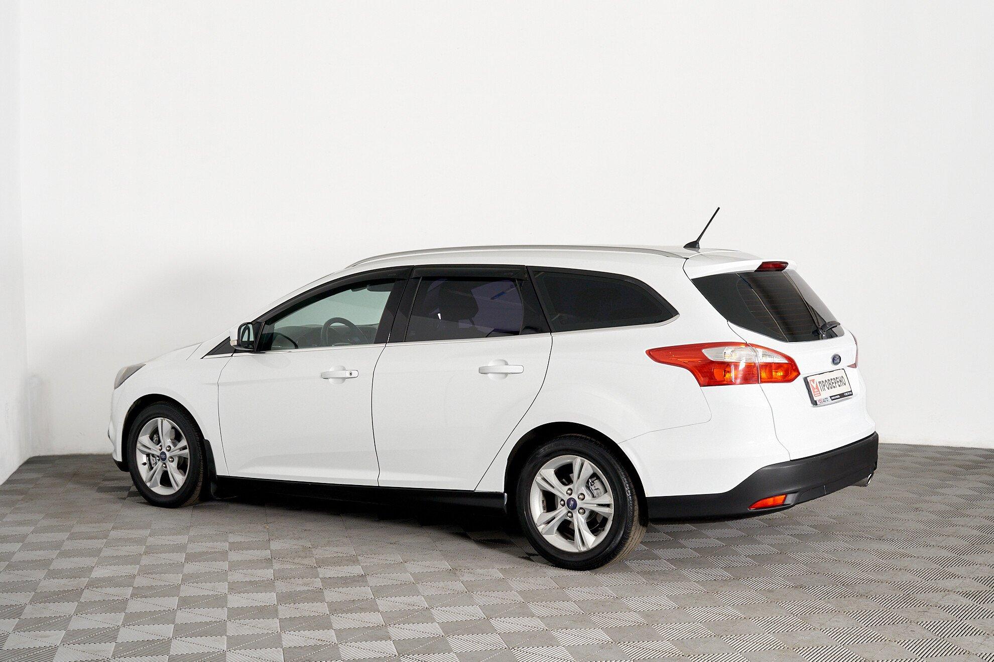Ford Focus 2014, белый