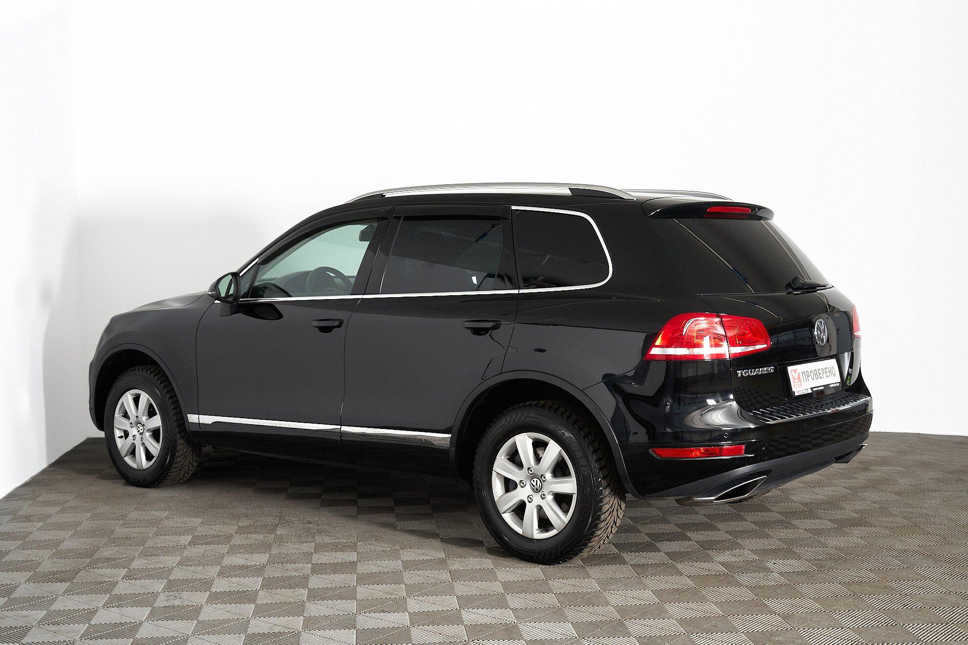 Volkswagen Touareg 2014, черный