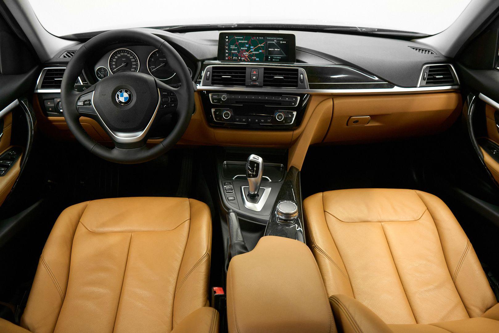 BMW 3 серии 2018, черный