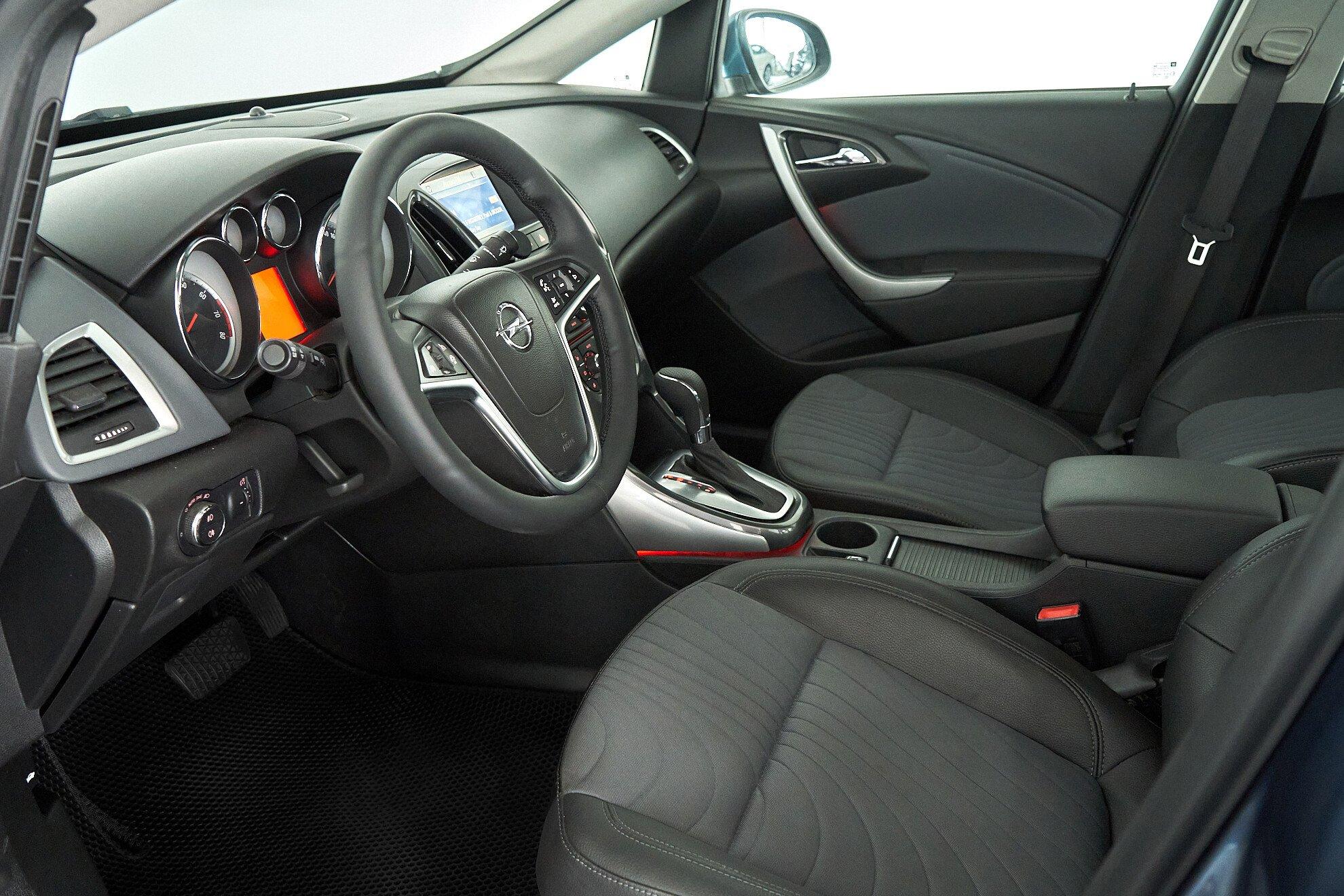 Opel Astra 2014, синий