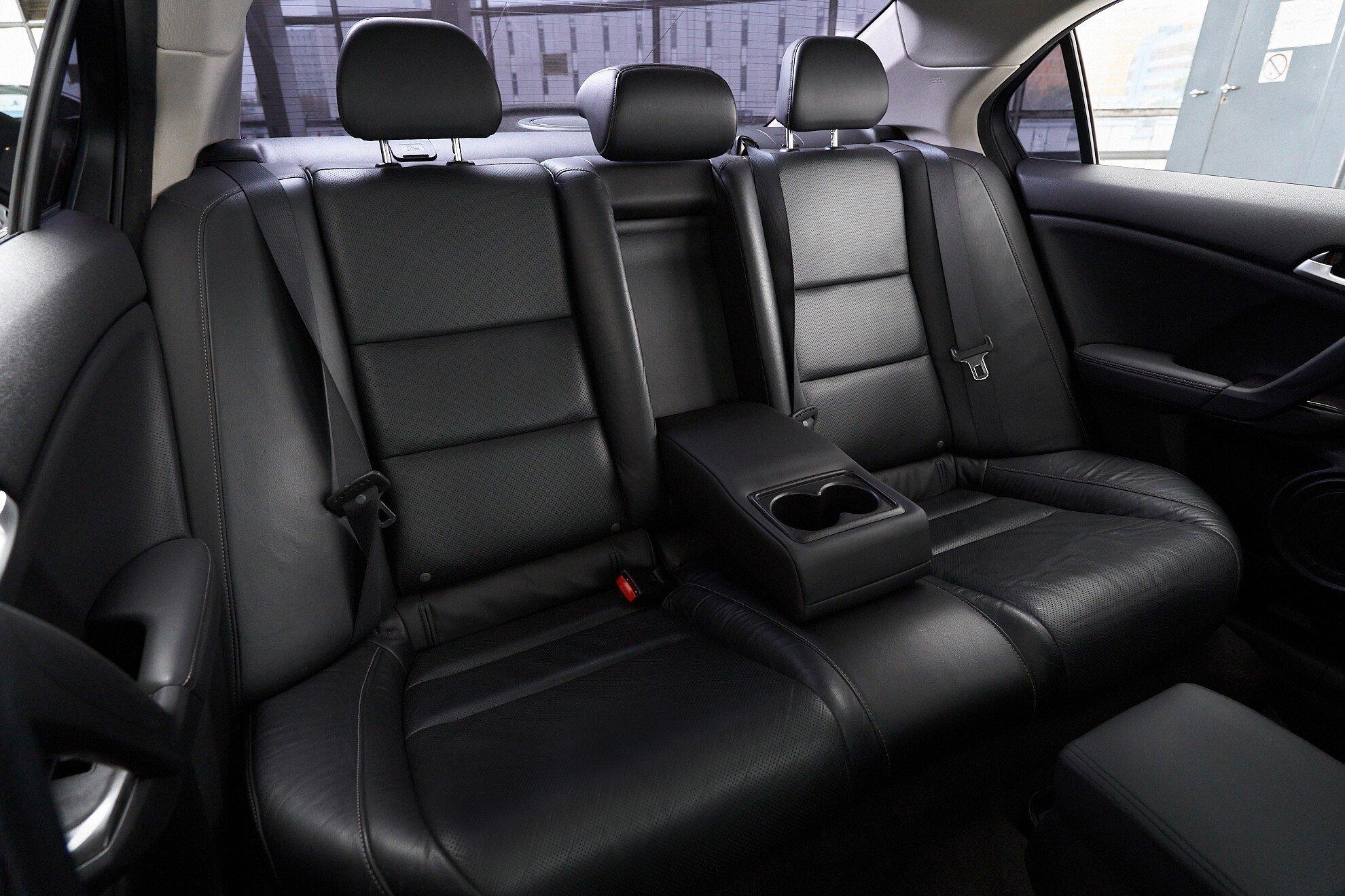 Honda Accord 2012, белый