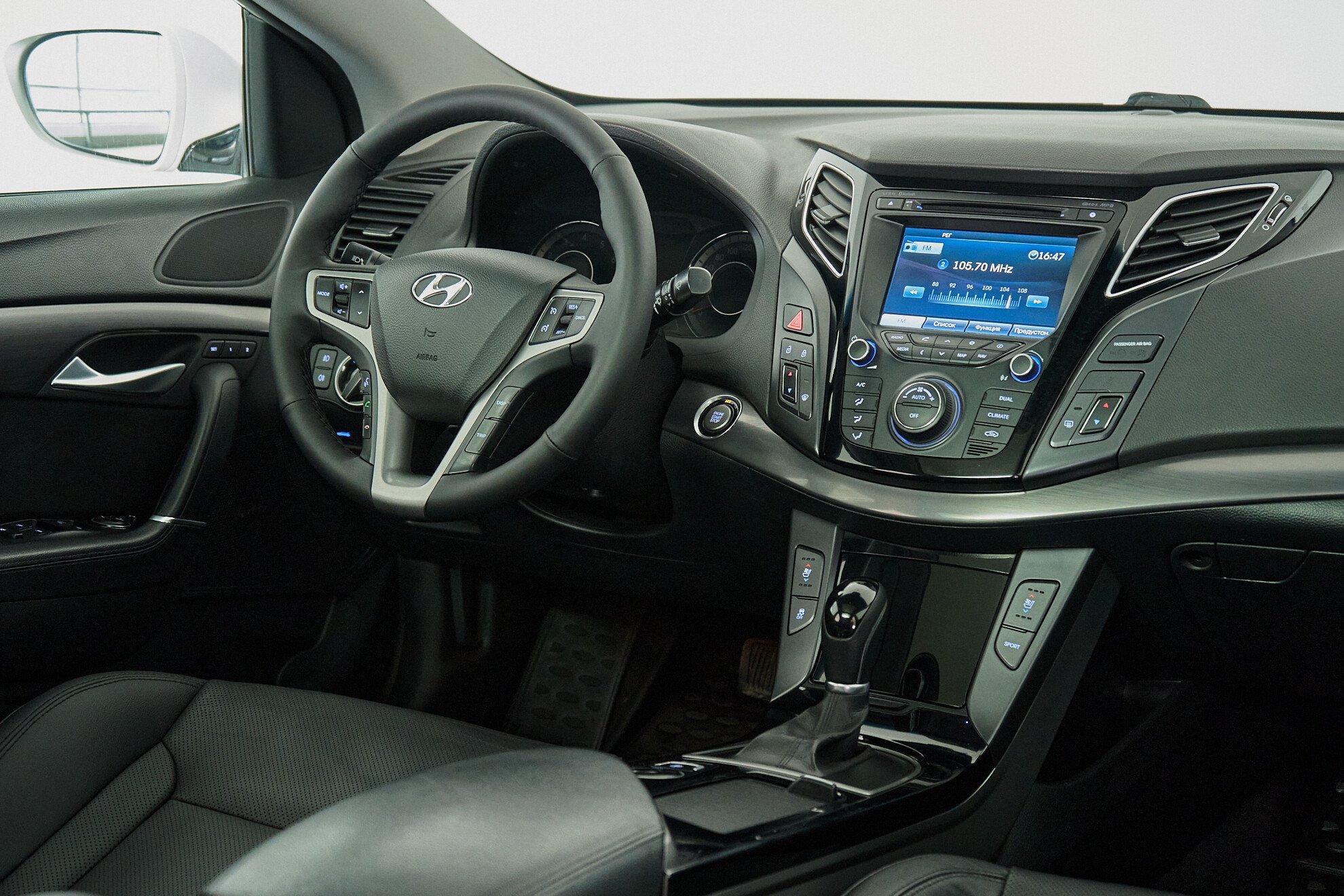 Hyundai i40 2014, белый