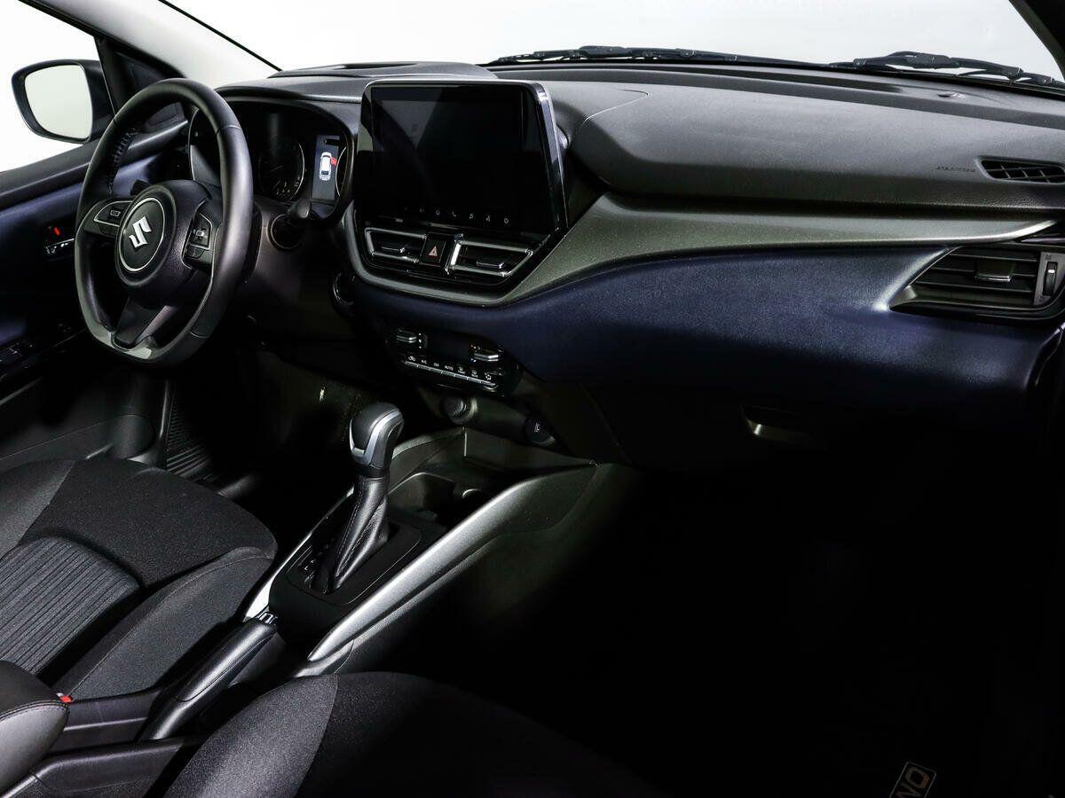 Suzuki Baleno 2024, серый