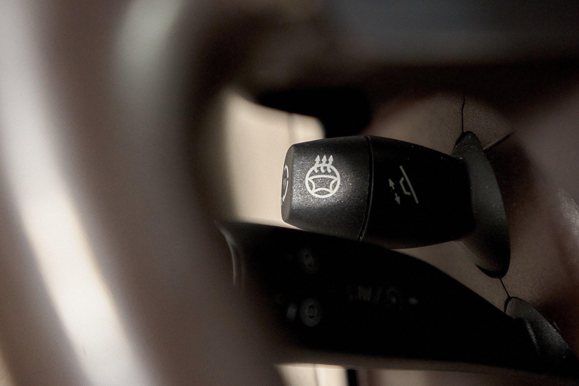 Mercedes-Benz E-Класс 2014, синий