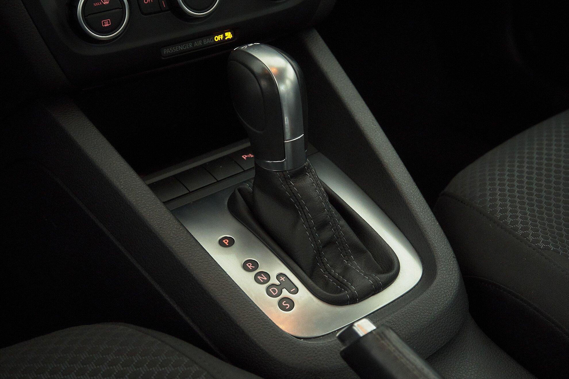 Volkswagen Jetta 2014, белый