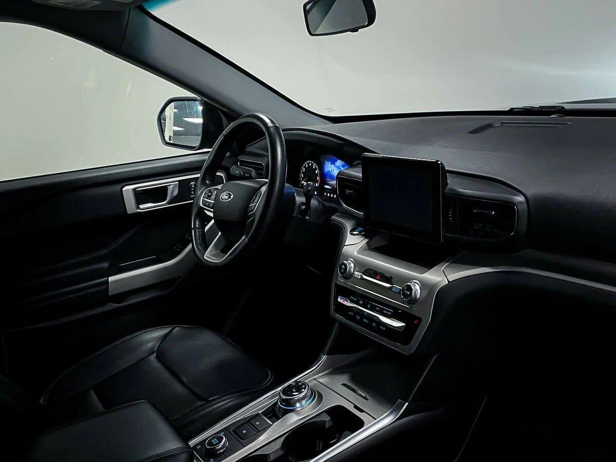 Ford Explorer 2020, черный
