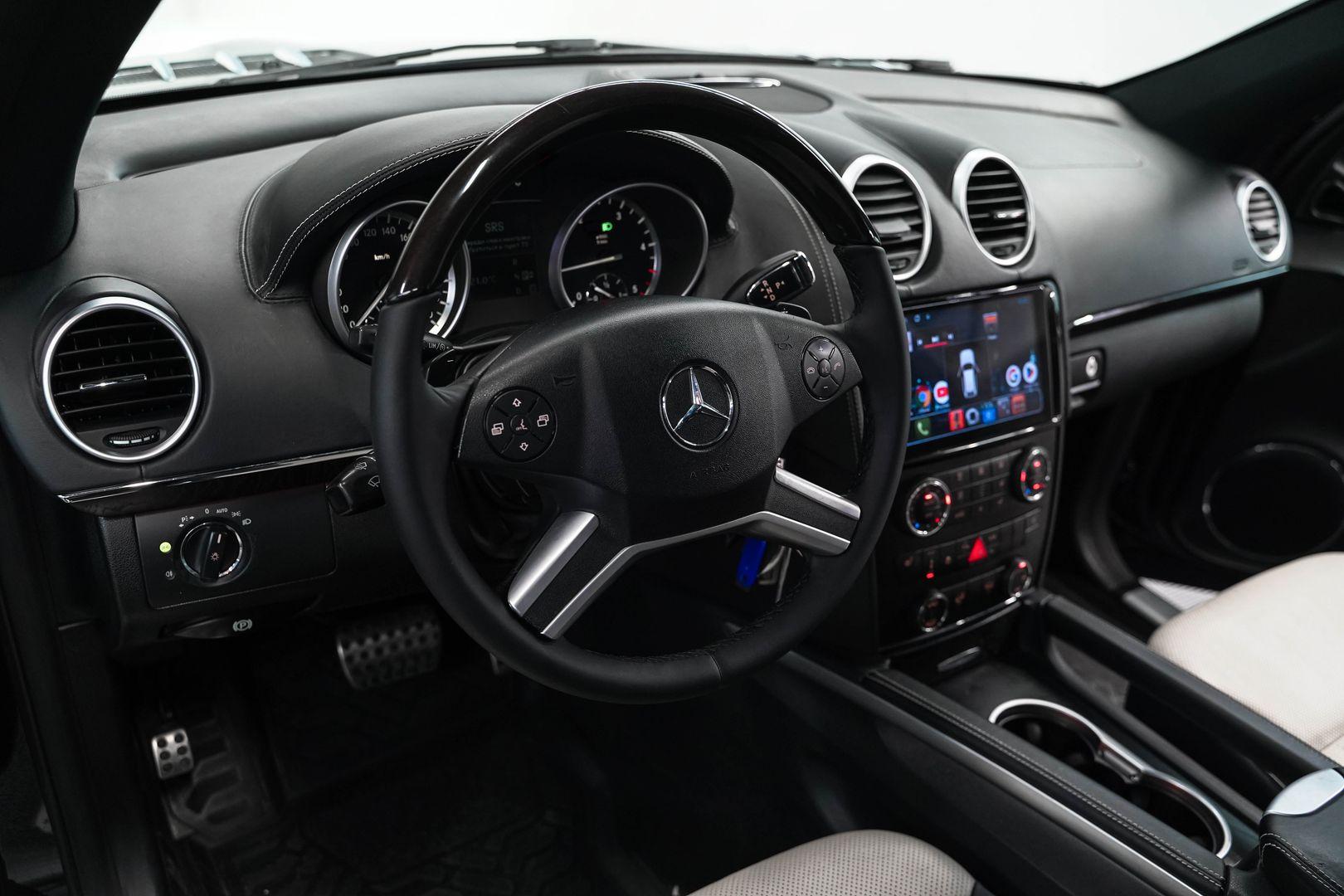 Mercedes-Benz GL-Класс 2012, черный