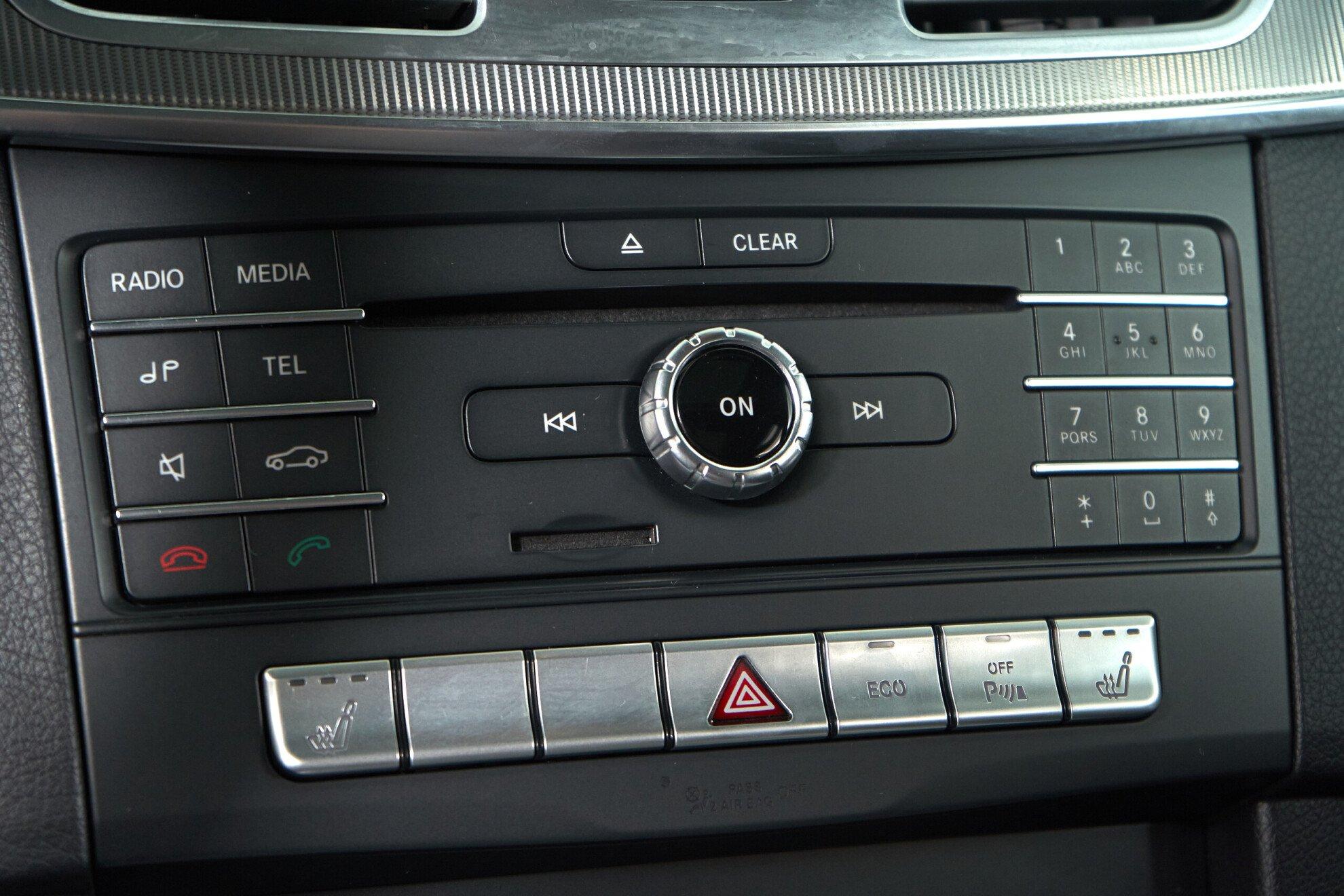 Mercedes-Benz E-Класс 2015, серый