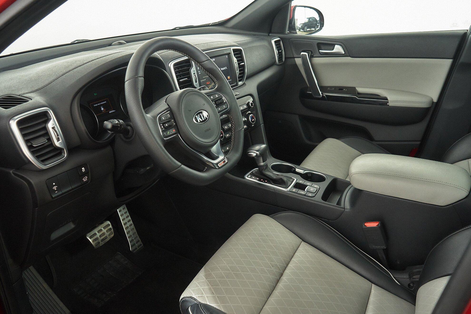 Kia Sportage 2017, красный