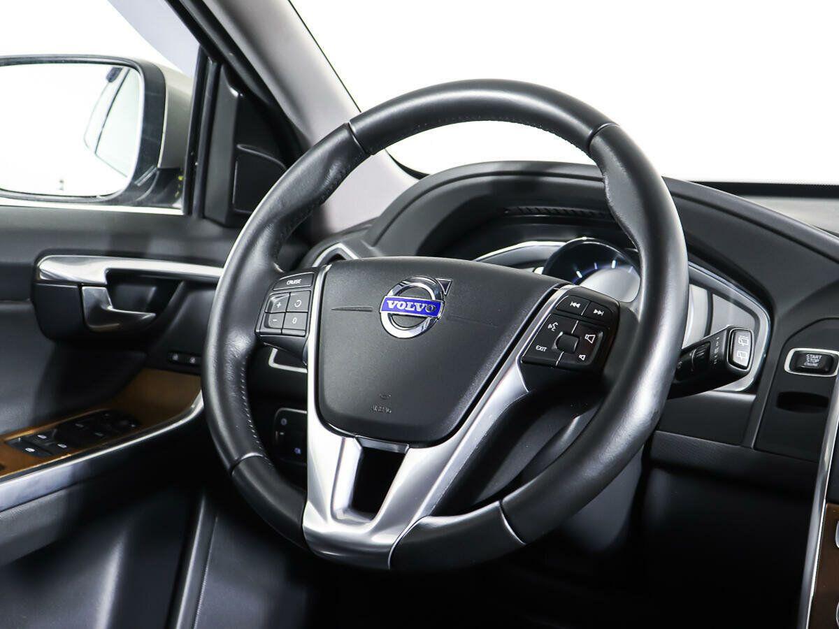 Volvo XC60 2015, серебряный
