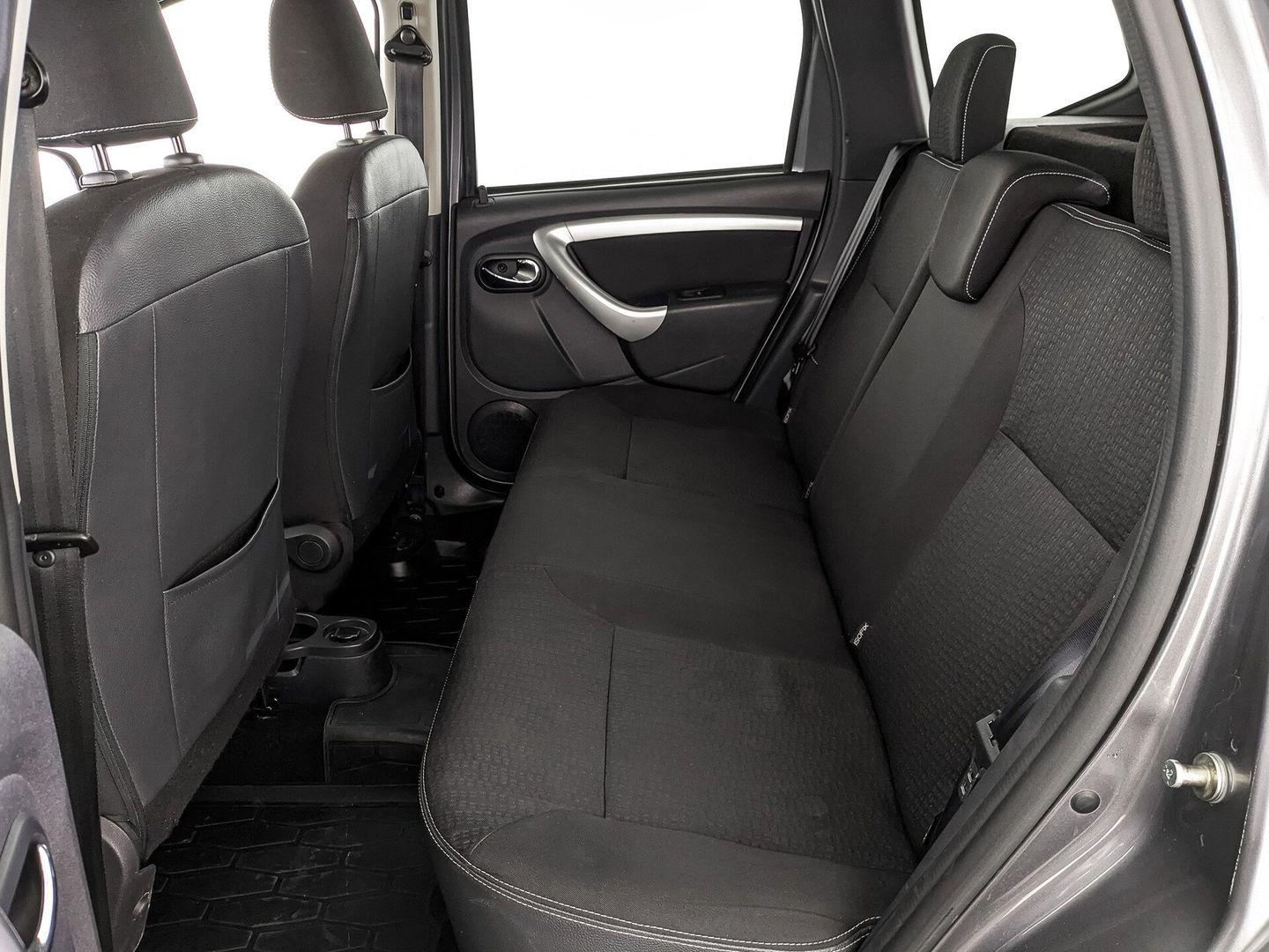 Nissan Terrano 2018, серый