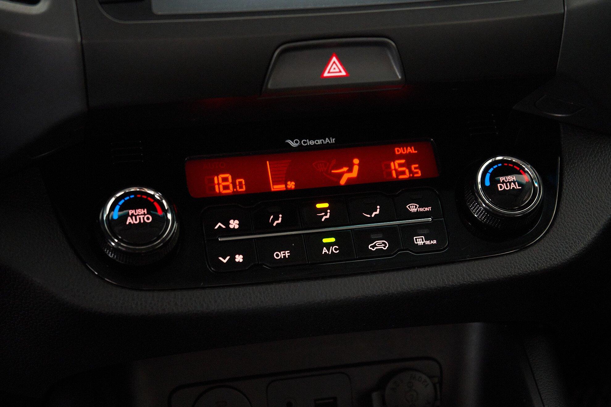 Kia Sportage 2011, оранжевый