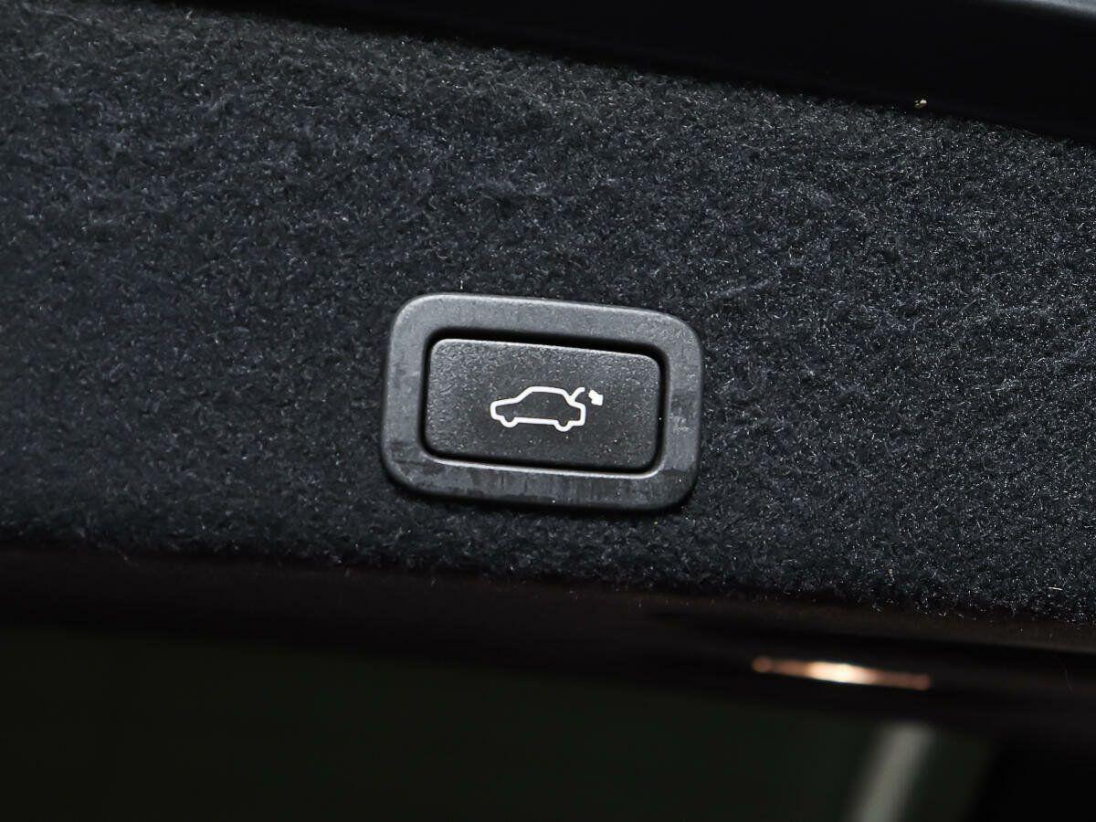 Volvo XC60 2015, серебряный