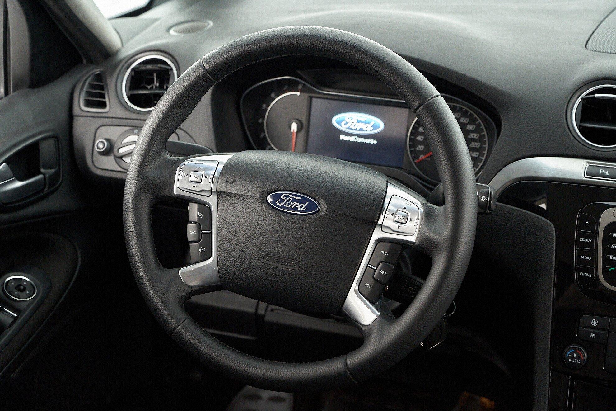 Ford S-MAX 2012, белый