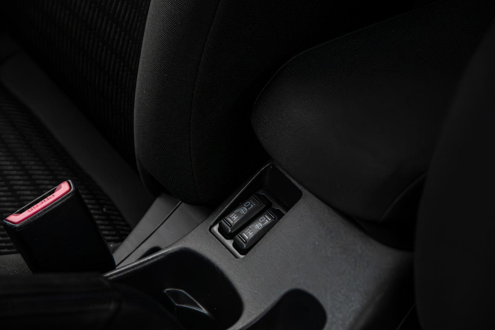 Mitsubishi Lancer 2012, белый