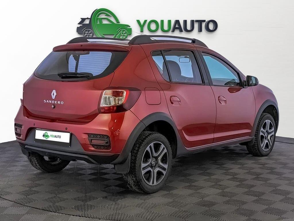 Renault Sandero 2019, красный
