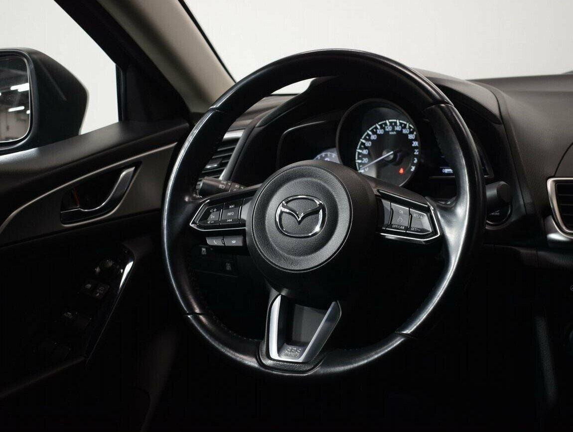 Mazda 3 2018, синий