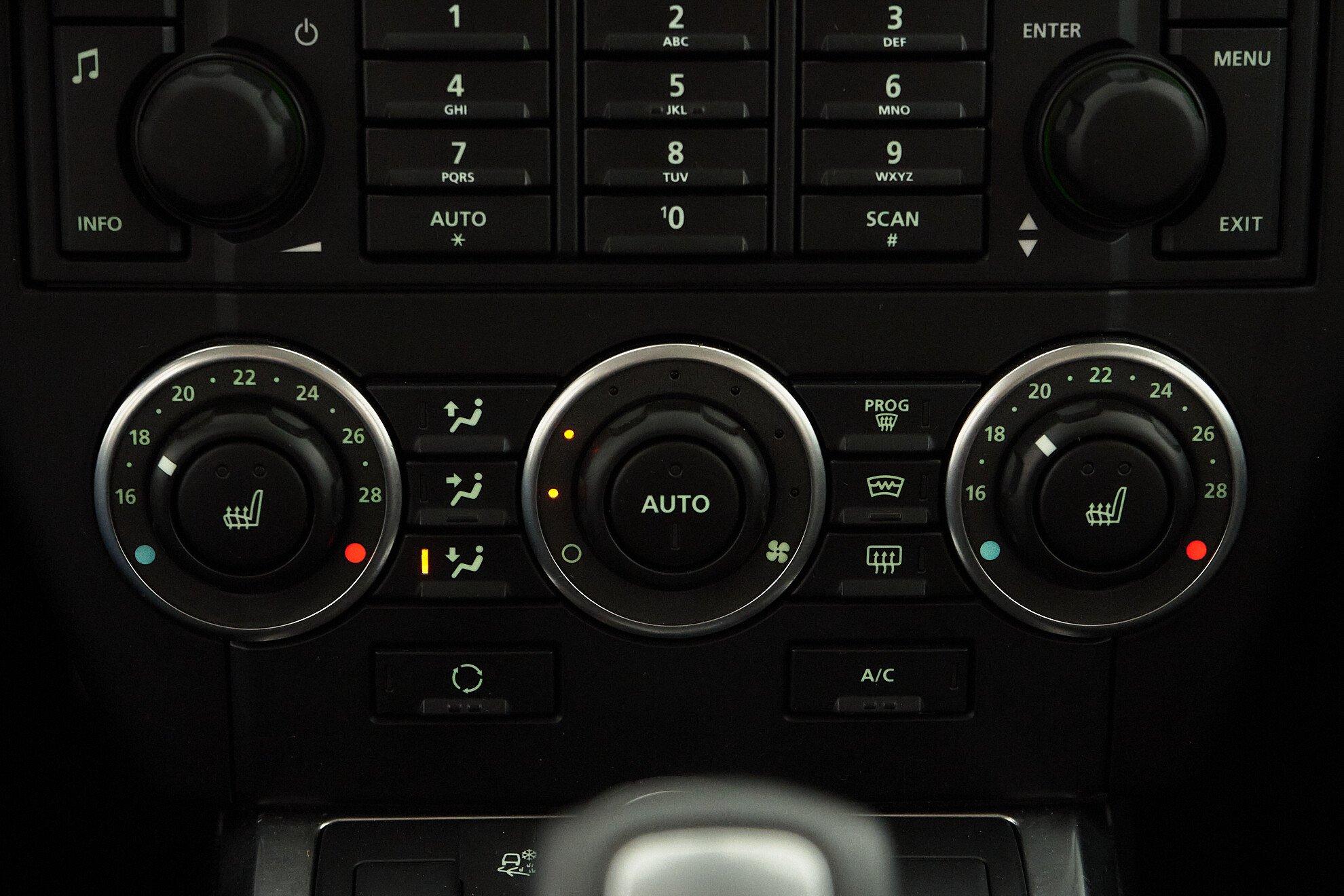 Land Rover Freelander 2010, серый