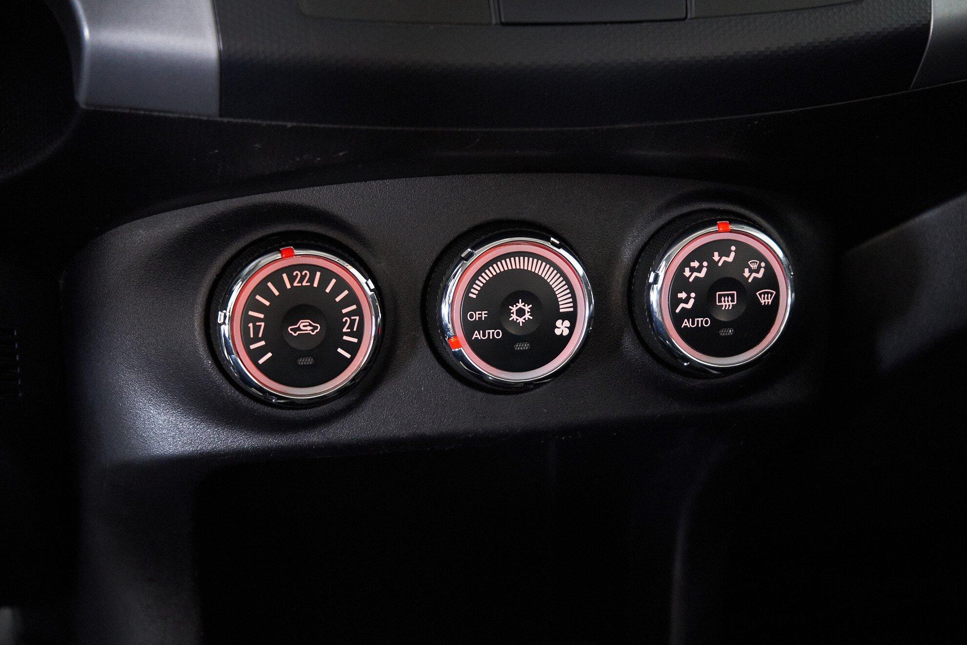 Mitsubishi Outlander 2011, коричневый