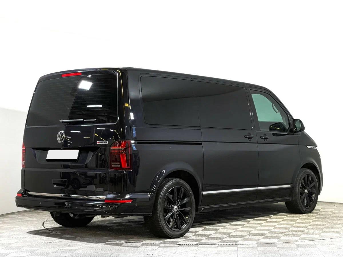 Volkswagen Multivan 2022, черный