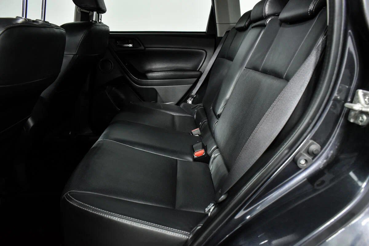 Subaru Forester 2015, серый