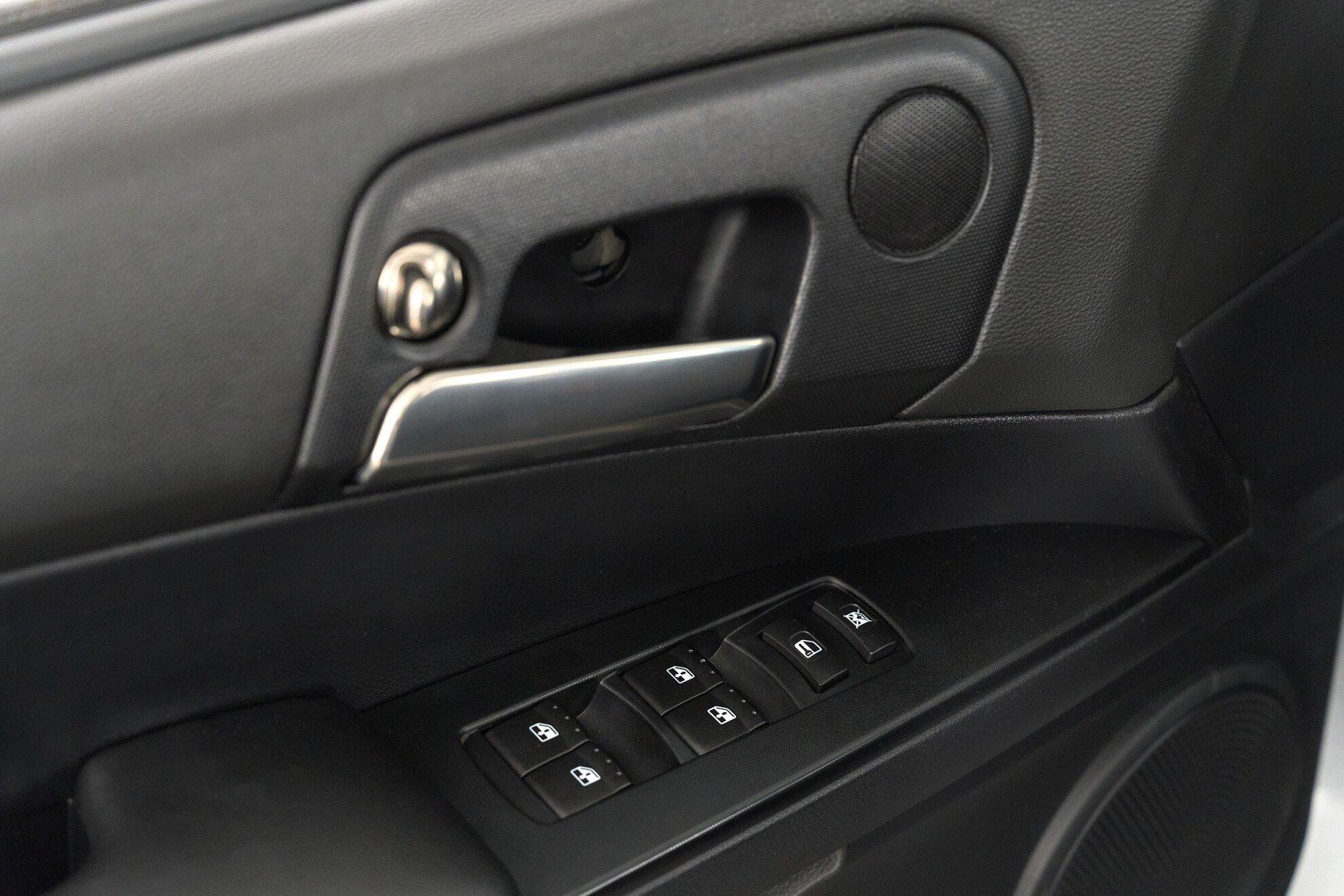 SsangYong Kyron 2014, серебряный
