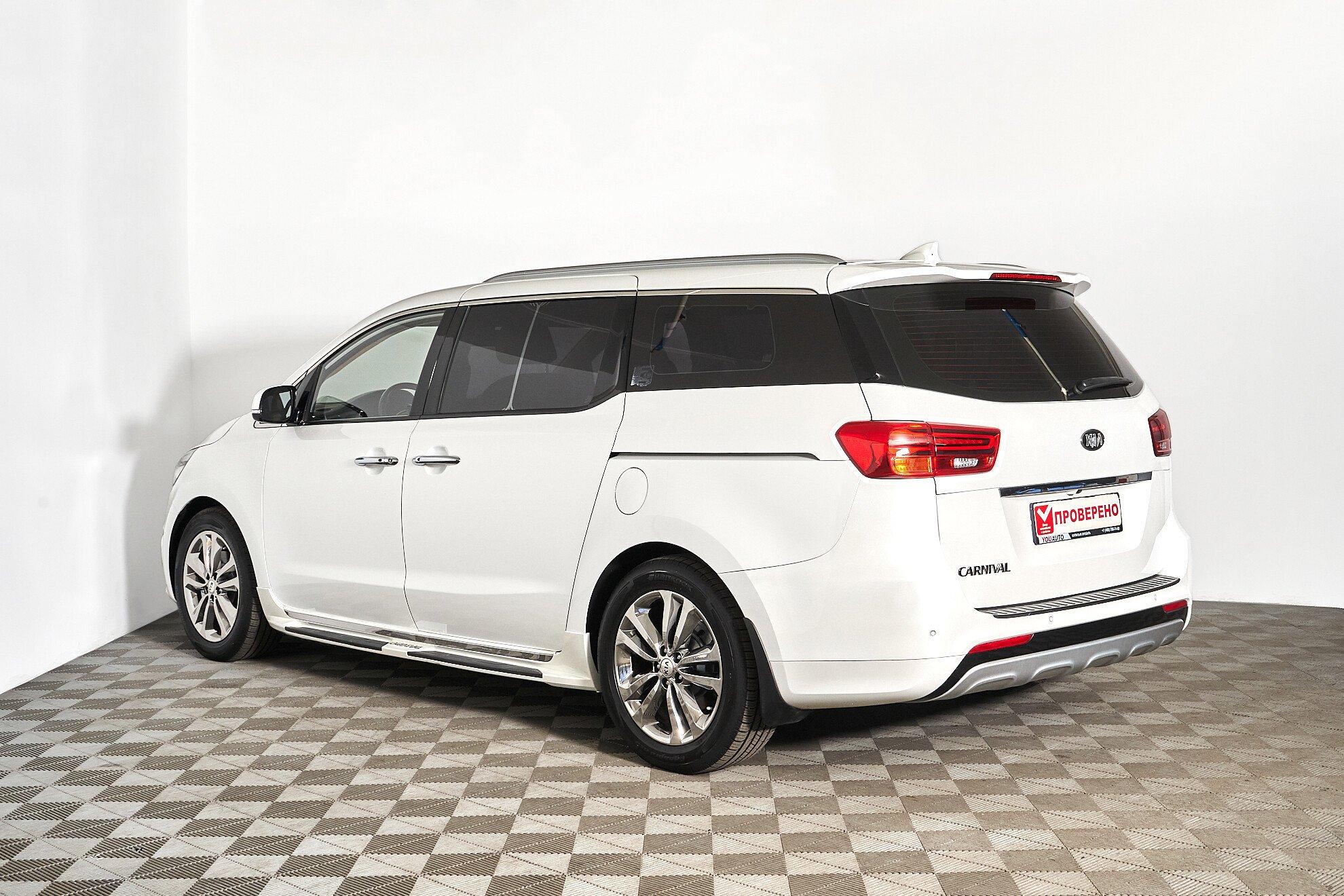 Kia Carnival 2020, белый