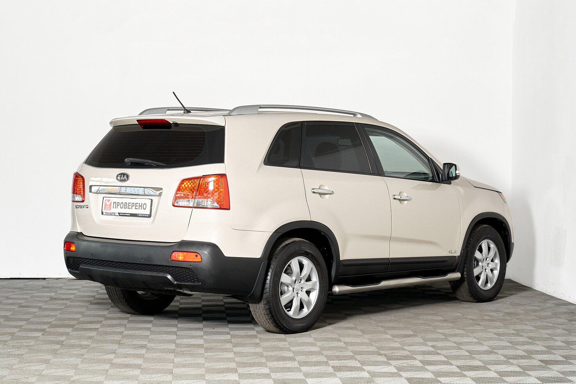 Kia Sorento 2010, бежевый