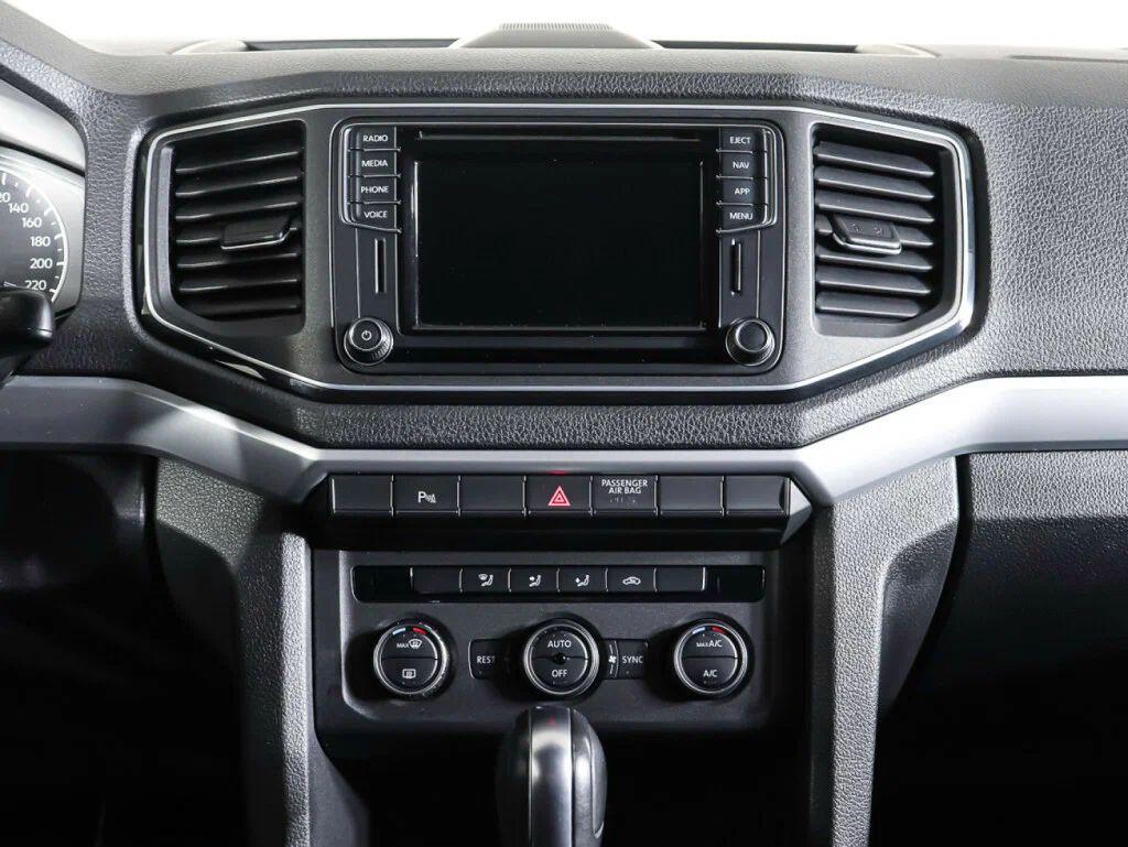 Volkswagen Amarok 2017, синий