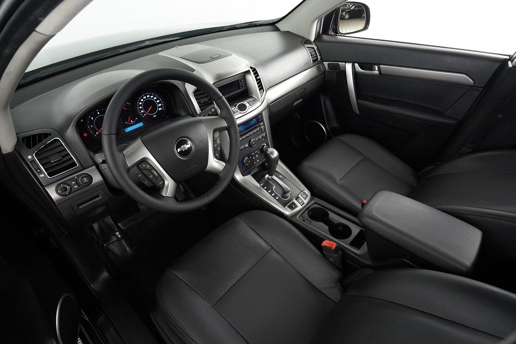 Chevrolet Captiva 2013, черный