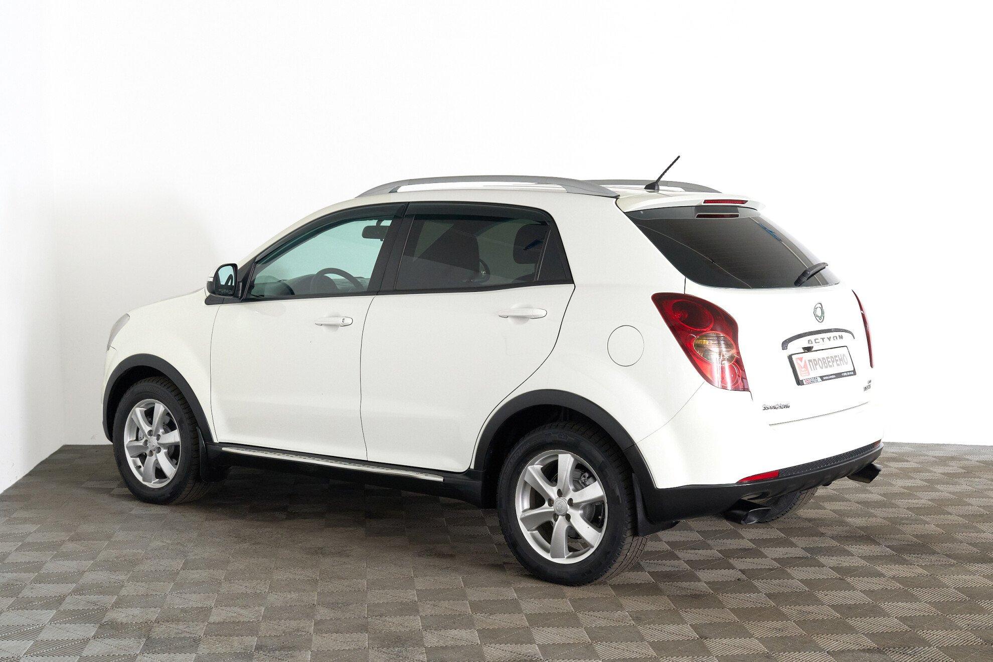 SsangYong Actyon 2012, белый