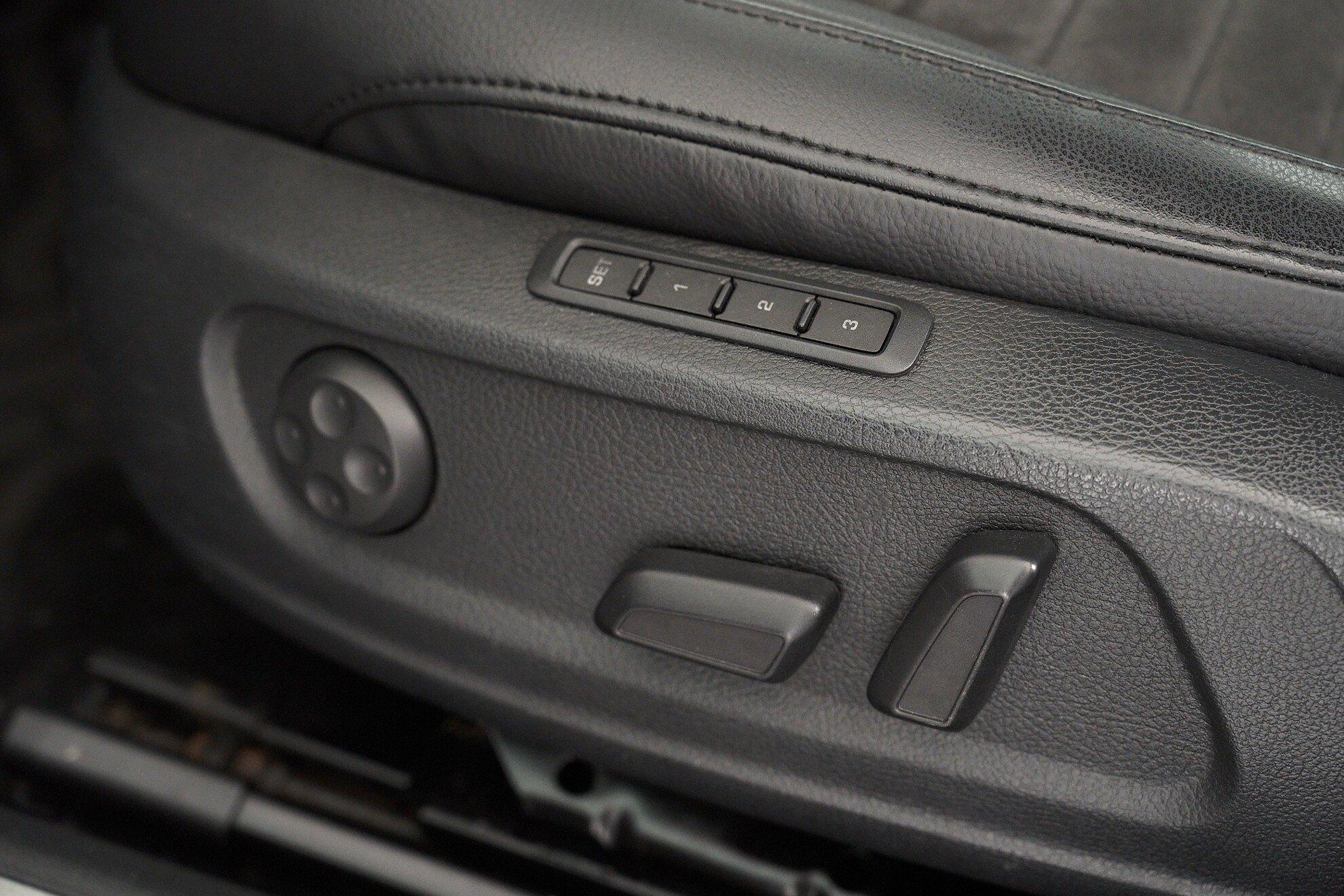 Volkswagen Passat 2012, белый