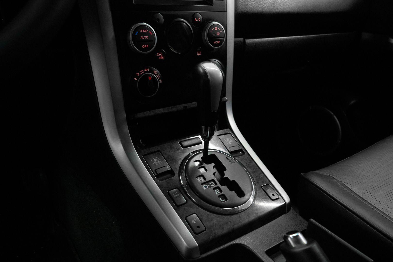Suzuki Grand Vitara 2011, серый