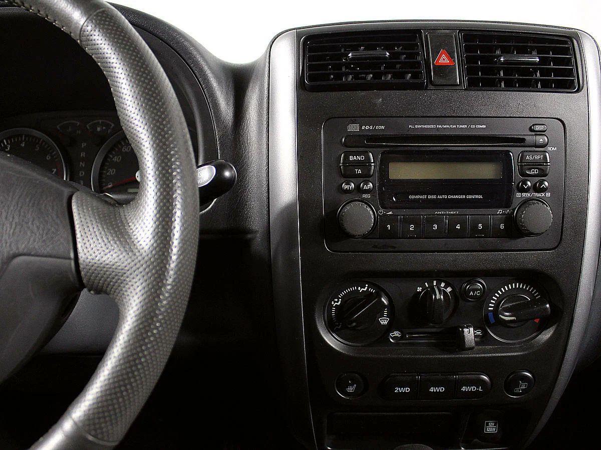 Suzuki Jimny 2011, серый