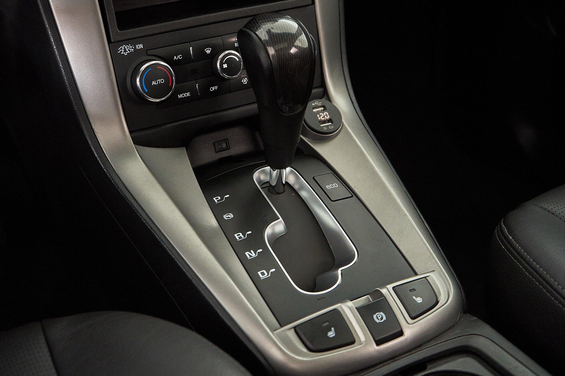 Chevrolet Captiva 2015, черный