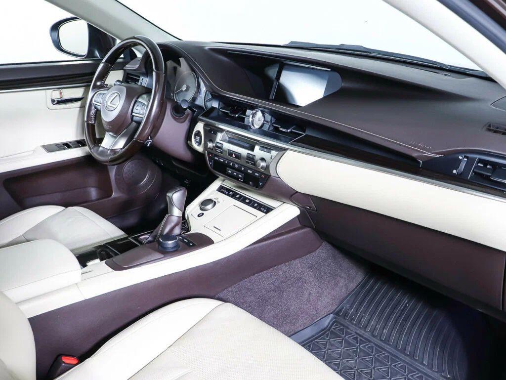 Lexus ES 2015, коричневый