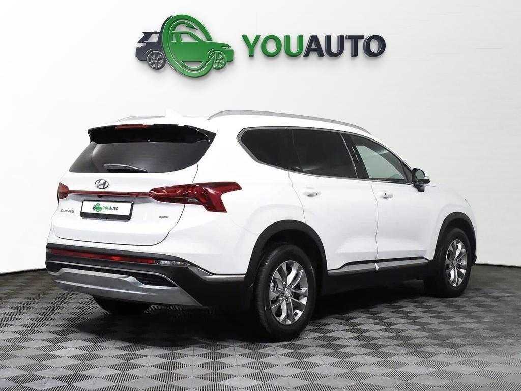 Hyundai Santa Fe 2022, белый