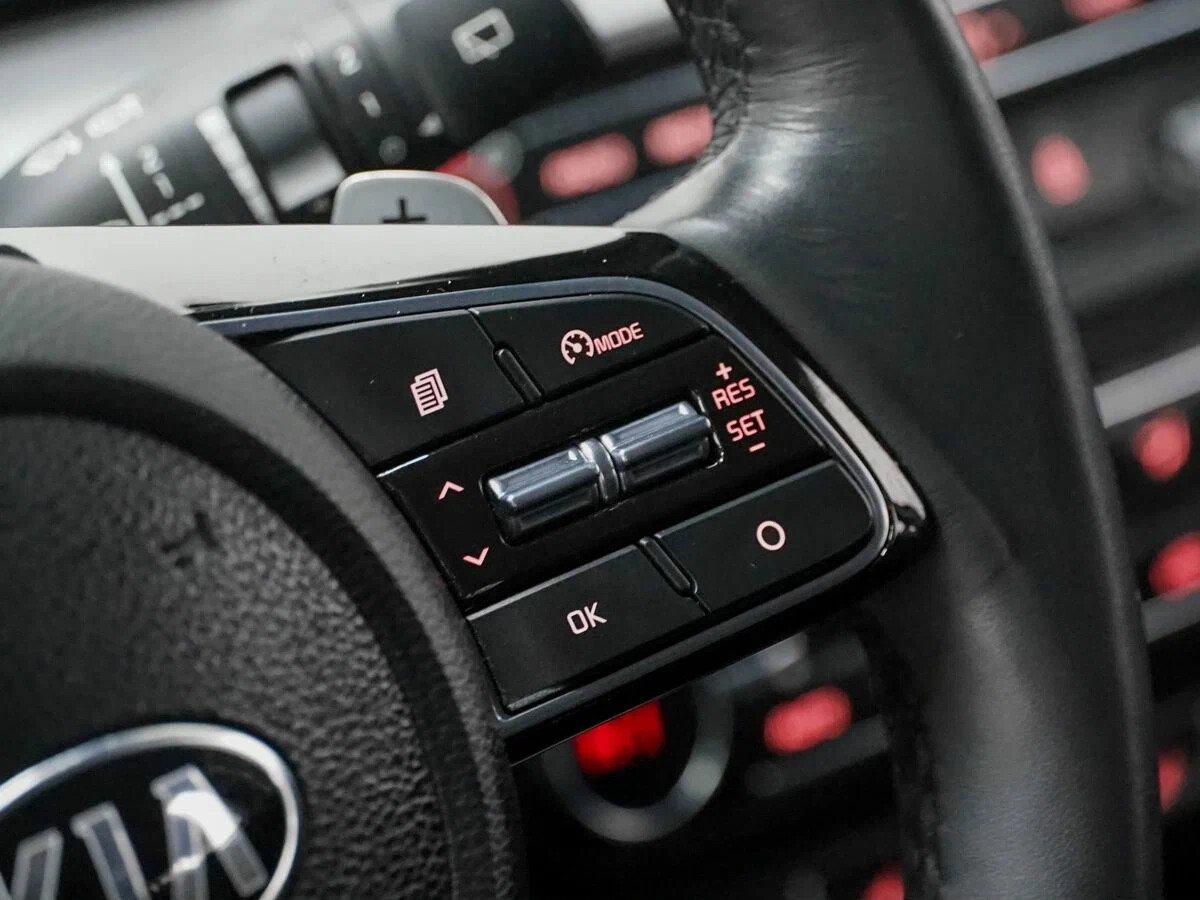 Kia Ceed 2018, красный